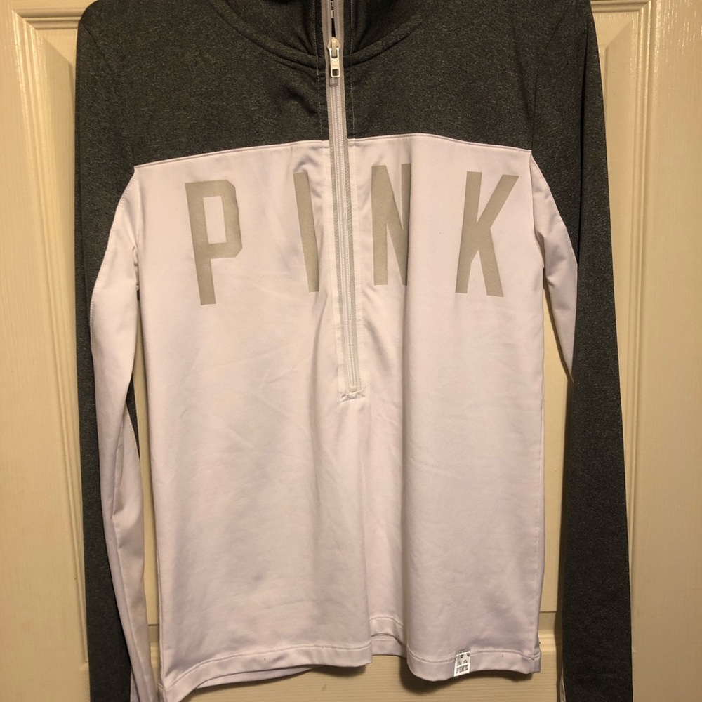 Quarter zip up